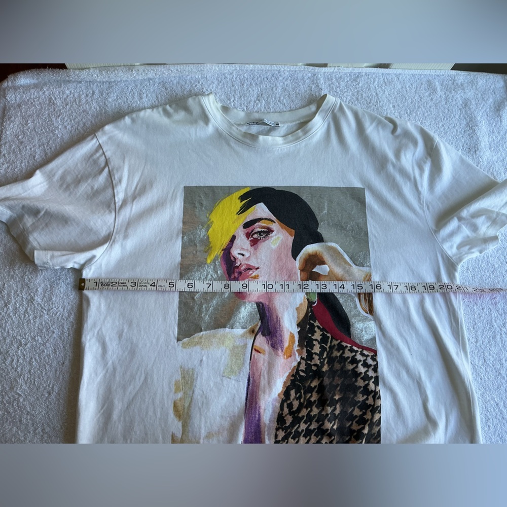 Zara White Tee with Artistic Graphic - Picture 5 of 9